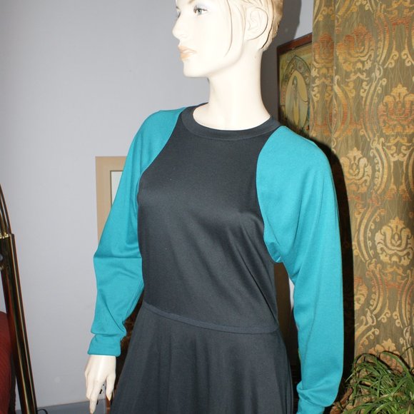 Vintage Patti Cappalli Black and Green Midi Dress - Picture 11 of 11